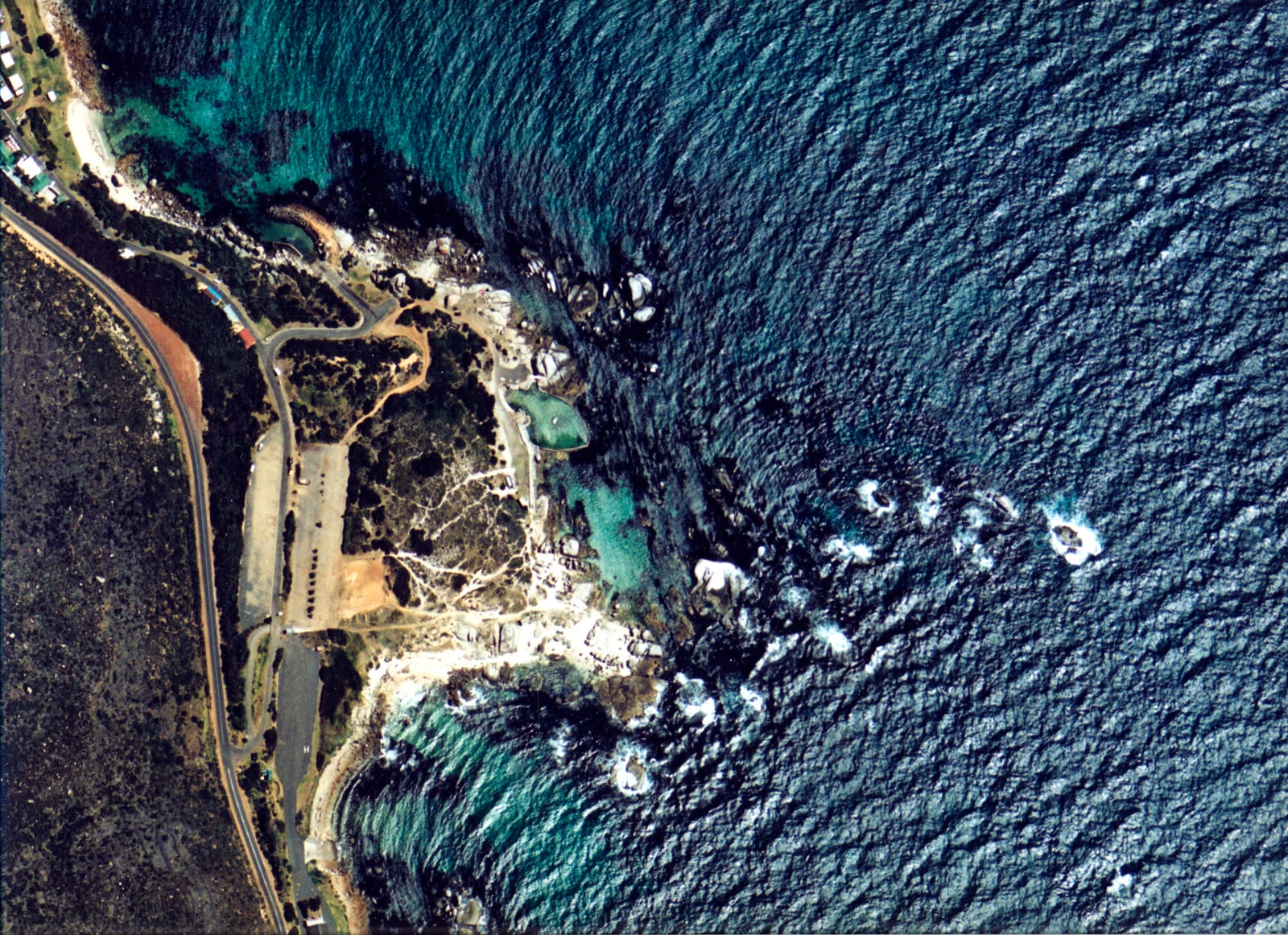 Miller’s Point — Wikimedia Commons | License: CC-BY-SA-3.0 | Source: http://commons.wikimedia.org/wiki/Special:FilePath/Millers%20Point%20150dpi.jpg